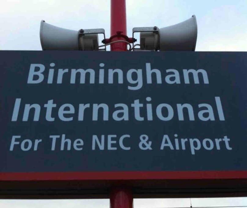 Entire Apartment / Nec / Resorts World / Birmingham Airport Sheldon  Ngoại thất bức ảnh